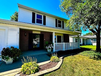 1088 Mill Creek Dr, Buffalo Grove, IL 60089