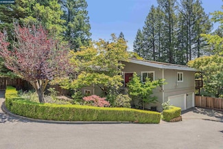 901 Carol Ln, Lafayette, CA 94549