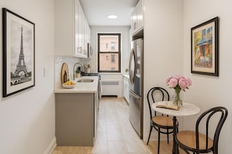 2 Townhouse Place Unit 2K, Great Neck, NY 11021