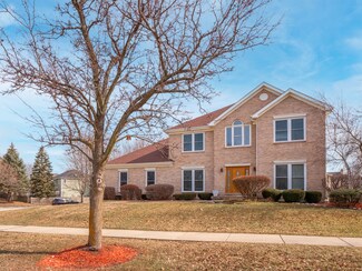 2404 Gleneagles Dr, Naperville, IL 60565