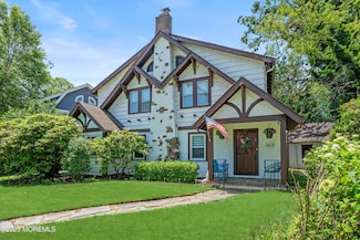 562 N Edgemere Dr, Allenhurst, NJ 07711