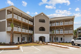 400 Lighthouse Ln Unit B1, Swansboro, NC 28584