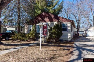 416 Mckinley Ave, North Mankato, MN 56003
