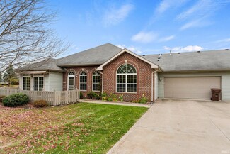 7002 Southlake Knoll Dr, Fort Wayne, IN 46815