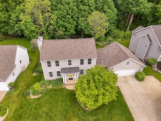 3765 Hillside Dr, Hudsonville, MI 49426