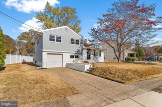 99 W Woodcrest Ave, Maple Shade, NJ 08052