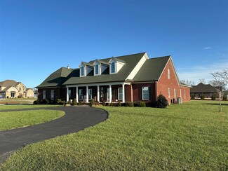 2415 Silver Oak St, Bowling Green, KY 42104
