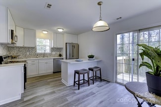 6411 Windsor Gate Ln Unit 6411, Charlotte, NC 28215