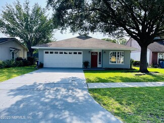 2027 Oak Water Dr, Jacksonville, FL 32225