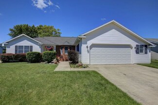 409 Sherwood Dr, Saint Joseph, IL 61873