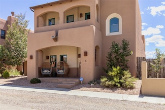 6 Craftsman Rd, Santa Fe, NM 87508