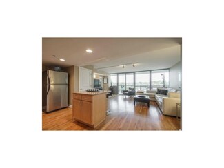 600 Admiral Blvd Unit 606, Kansas City, MO 64106
