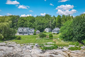 19 3rd St, Spruce Head, ME 04859