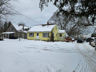 1710 E Grandview Blvd, Erie, PA 16510
