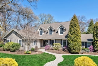 108 Mary Ann Ln, Wyckoff, NJ 07481