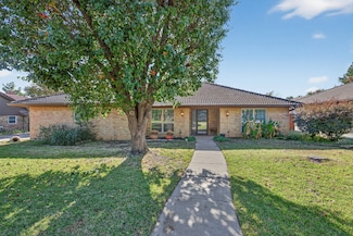 1128 Sunset Dr, Roanoke, TX 76262