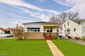 65 Eastern States Pkwy, Somerville, NJ 08876