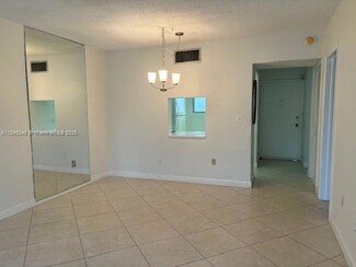 2815 NE 201st Terrace Unit L219, Miami, FL 33180