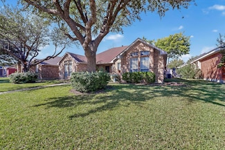 2601 Daisy Ln, Rowlett, TX 75089