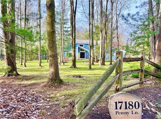 17180 Penny Ln, Chagrin Falls, OH 44023