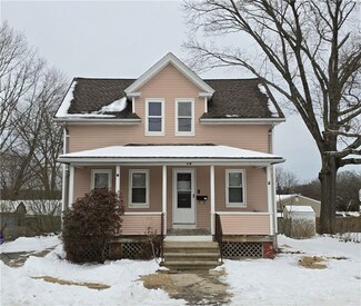 16 Matteson Ave, West Warwick, RI 02893