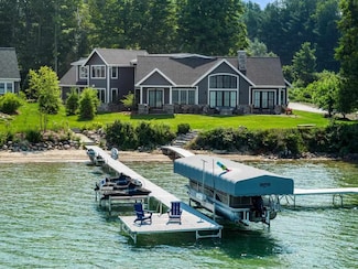 9214 Myrtle Ln, Alden, MI 49612