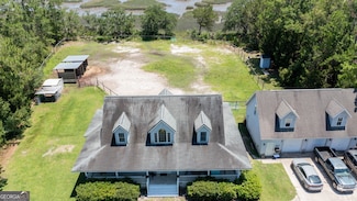 1818 Union Carbide Rd, Woodbine, GA 31569