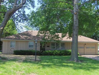 4932 S Norfleet Rd, Independence, MO 64055