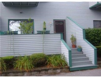 661 Metacom Ave Unit 2, Bristol, RI 02809