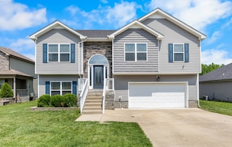 1332 Freedom Dr, Clarksville, TN 37042