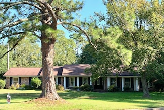 2917 Washington Ave, Pascagoula, MS 39567