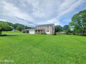 416 Jackson Hills Dr, Maryville, TN 37804