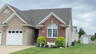 4757 Brompton Dr, Buffalo, NY 14219