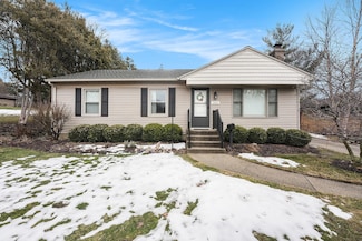 2426 Oakwood Ave NE, Grand Rapids, MI 49505