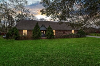 12219 Pine Burr Ln, Pinehurst, TX 77362