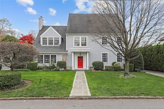 12 Sunnybrae Place, Bronxville, NY 10708