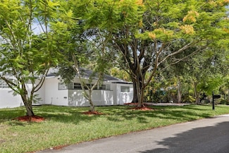 18490 SW 83rd Ave, Cutler Bay, FL 33157