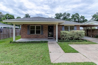 2559 Bryn Mawr Ave, Biloxi, MS 39531