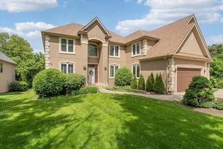 670 Leslie Ct, Carol Stream, IL 60188