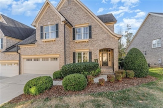 5 Linden Ln, Greensboro, NC 27410