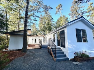 231 Horseshoe Bend, Florence, OR 97439