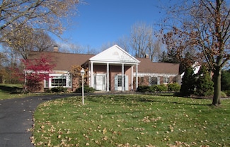 1852 N Walmont Dr, Jackson, MI 49203