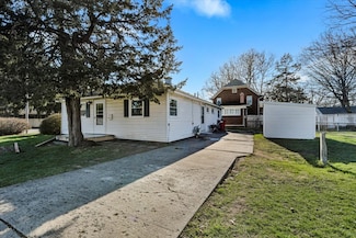 1302 W Springfield Ave, Champaign, IL 61821