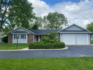 303 S Pine St, Pana, IL 62557