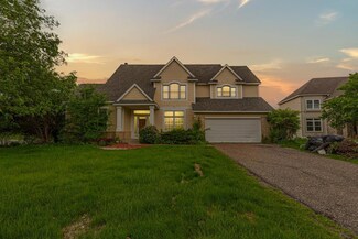 8361 Carew Ct, Inver Grove Heights, MN 55076