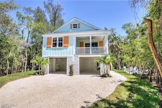 1550 Centre St, Sanibel, FL 33957