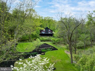 220 Woodward Ln, Port Matilda, PA 16870
