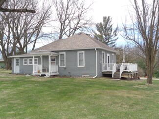 525 W 4th St, Logan, IA 51546