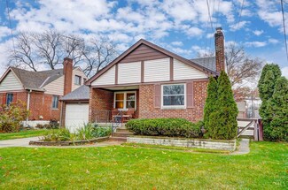3831 N Broadlawn Cir, Cincinnati, OH 45236
