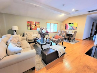 64-53 231st St Unit 2, Oakland Gardens, NY 11364